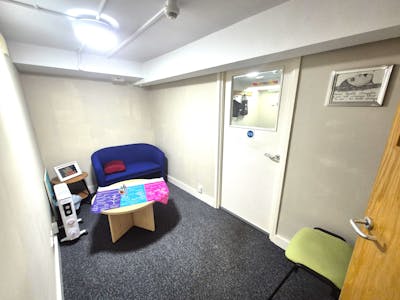72-74 Princes Street, Stockport, Retail To Let - 20250711_112046.jpg