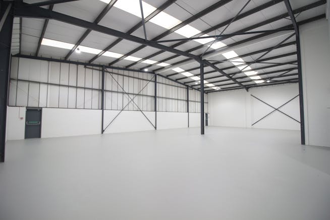 Units 9 & 10 Airlinks Industrial Estate, Heston, Industrial / Warehouse To Let - 4.jpg