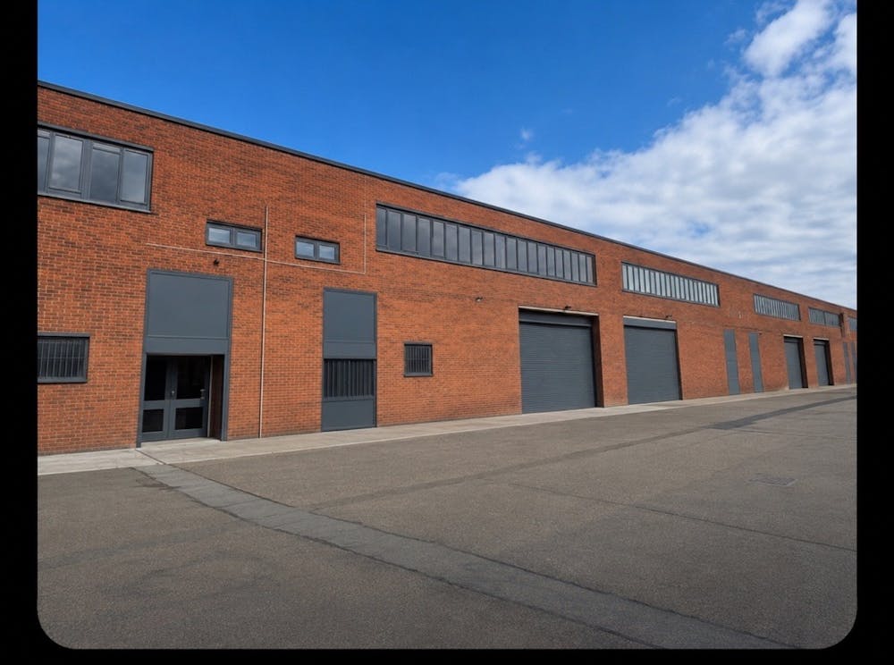 Units 3 & 4 Blackwall Trading Estate, Lanrick Road - image (2).jpg