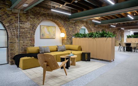 2 Pear Tree Court, Farringdon, Office To Let - 1st Floor- Breakout