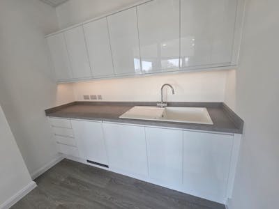 Unit 560, Salford, Industrial/Logistics To Let - Pic1.jpg