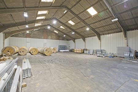 Unit 3, Brown Lane West, Leeds, Industrial To Let - IMG_4126.jpg
