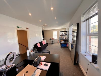 1 Hornbeam Square South, Harrogate, Office To Let - image00005.jpeg