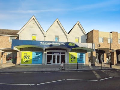 36-38 Bridge Street, Halstead, Retail To Let - a3f0261a-WhatsApp 20Image 202026-01-14 20at 2013.42.01 20 281 29.jpeg