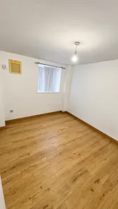 210-212 High Road, Benfleet, Retail To Let - P21 - Store room C.png