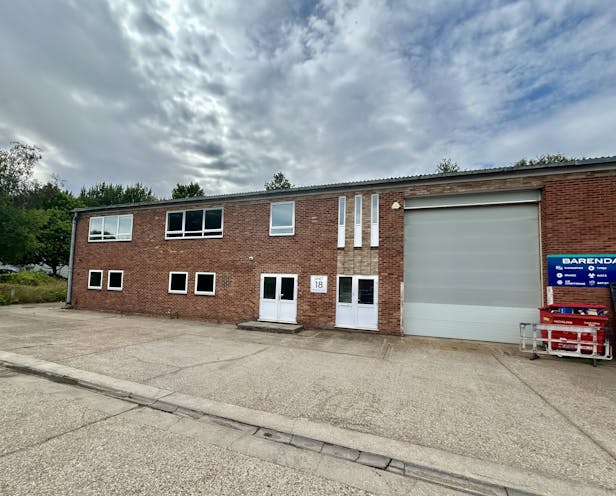 Unit 18, Alton, Warehouse & Industrial To Let - IMG_8434.jpeg