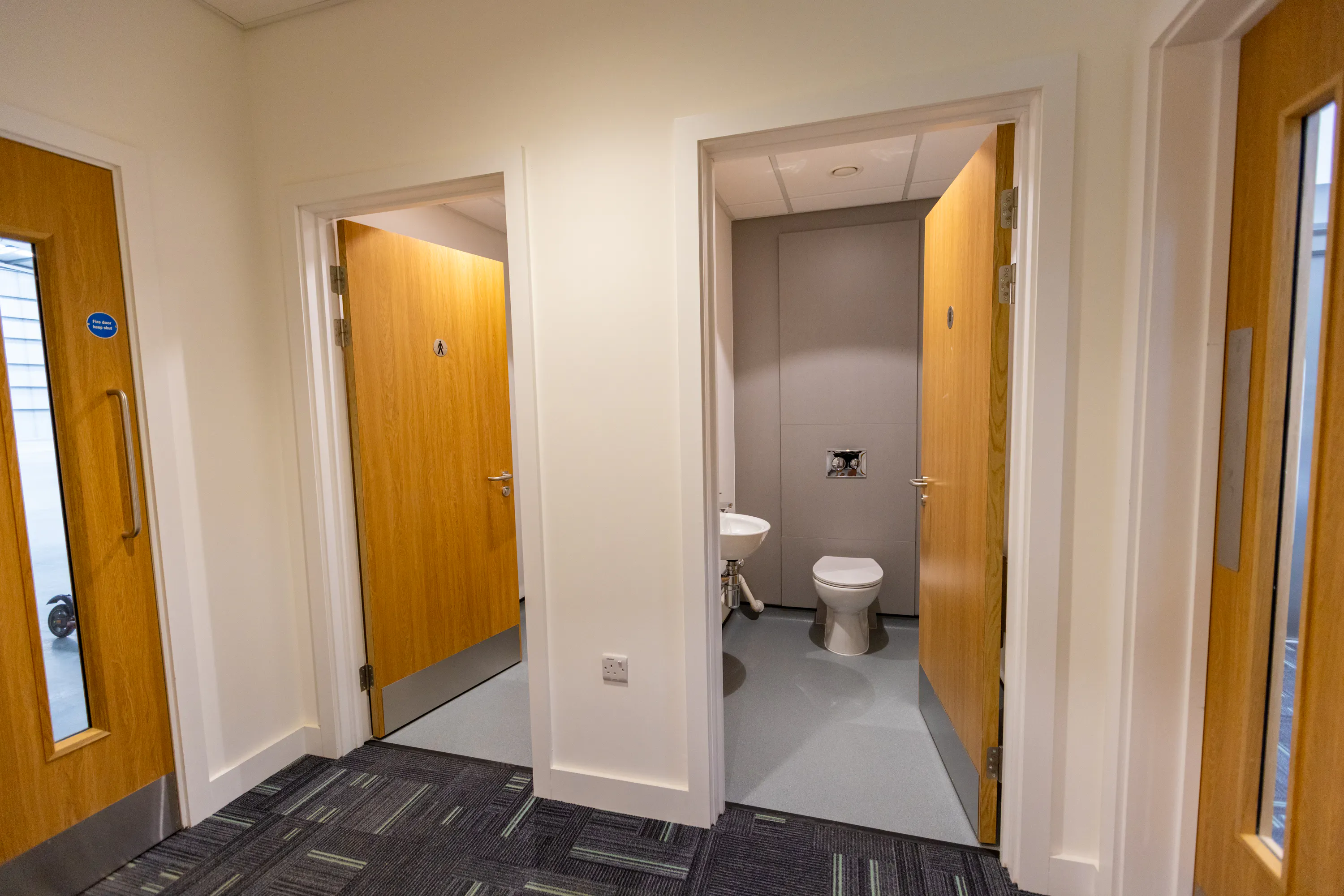Unit 22 T45, Aire Valley Road, Leeds, West Yorkshire, LS9 0AA