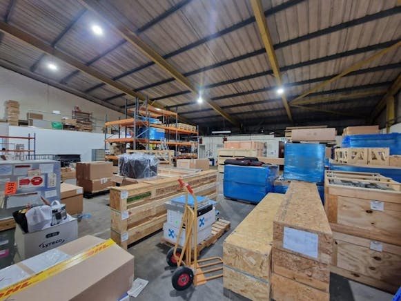 Unit 22/23 Lion Court, Basingstoke, Industrial To Let - Picture2  Lion Court.jpg