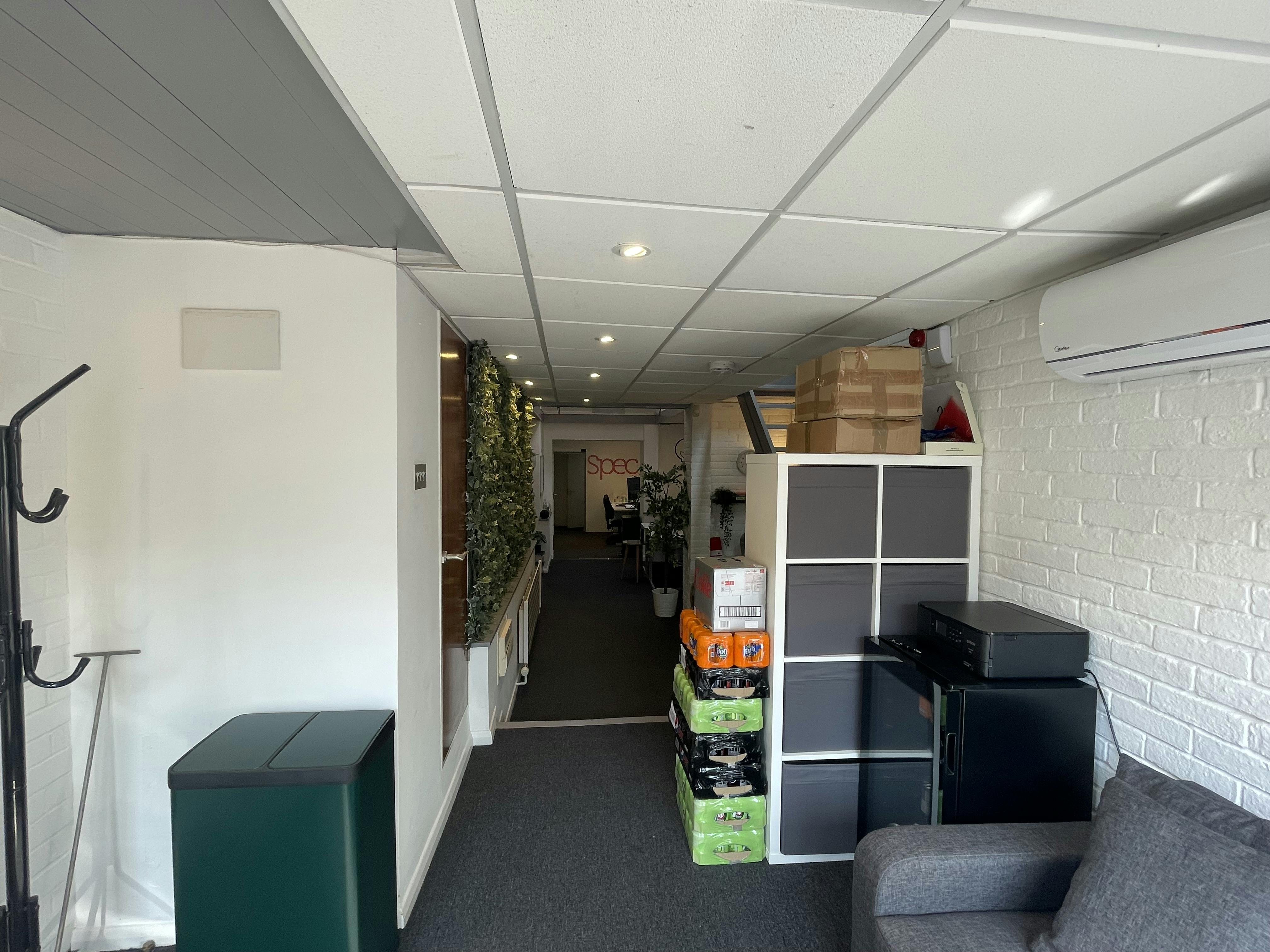 26 Bridge Street, Leatherhead, Offices / Development (Land & Buildings