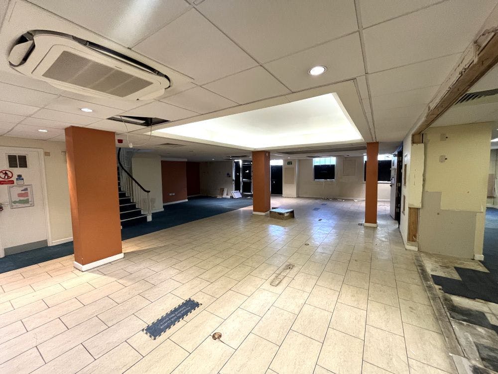 36 Market Square, Bicester, Residential Conversion / Leisure / Office / Retail To Let / For Sale - image00023.jpg