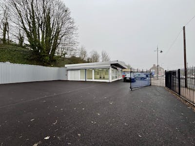 Prominent trade / showroom unit, Barry, Industrial / Retail / Trade Counter To Let - Showroom Barry 04.jpg