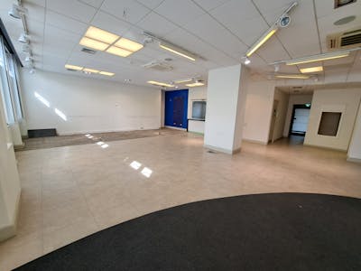 35 High Street, Biggleswade, Office / Retail To Let / For Sale - 20260410_105246.jpg