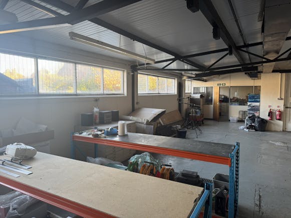 214 Station Road, Addlestone, Offices / Industrial / Warehouse To Let - IMG_6045.JPEG