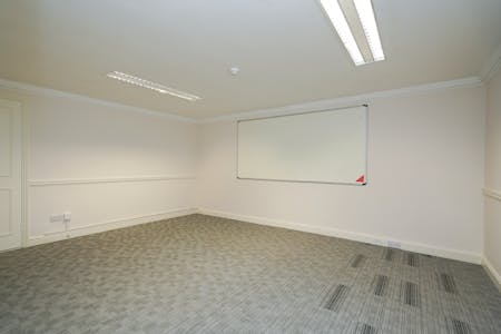 Hawkstone House, Leamington Spa, Office To Let - Wareing  Company6.jpg