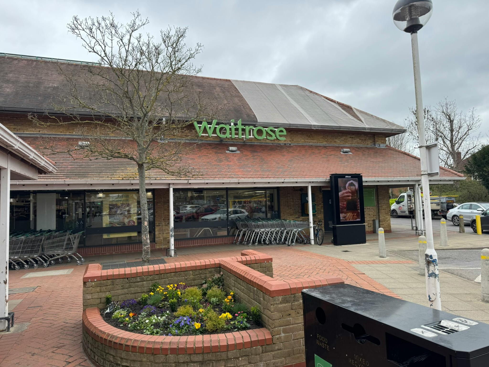 Industrial Unit in Walton-on-Thames - photo 4