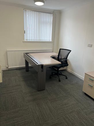 40 Belhaven Road, Wishaw, Offices To Let - PHOTO2024051513162039.jpg