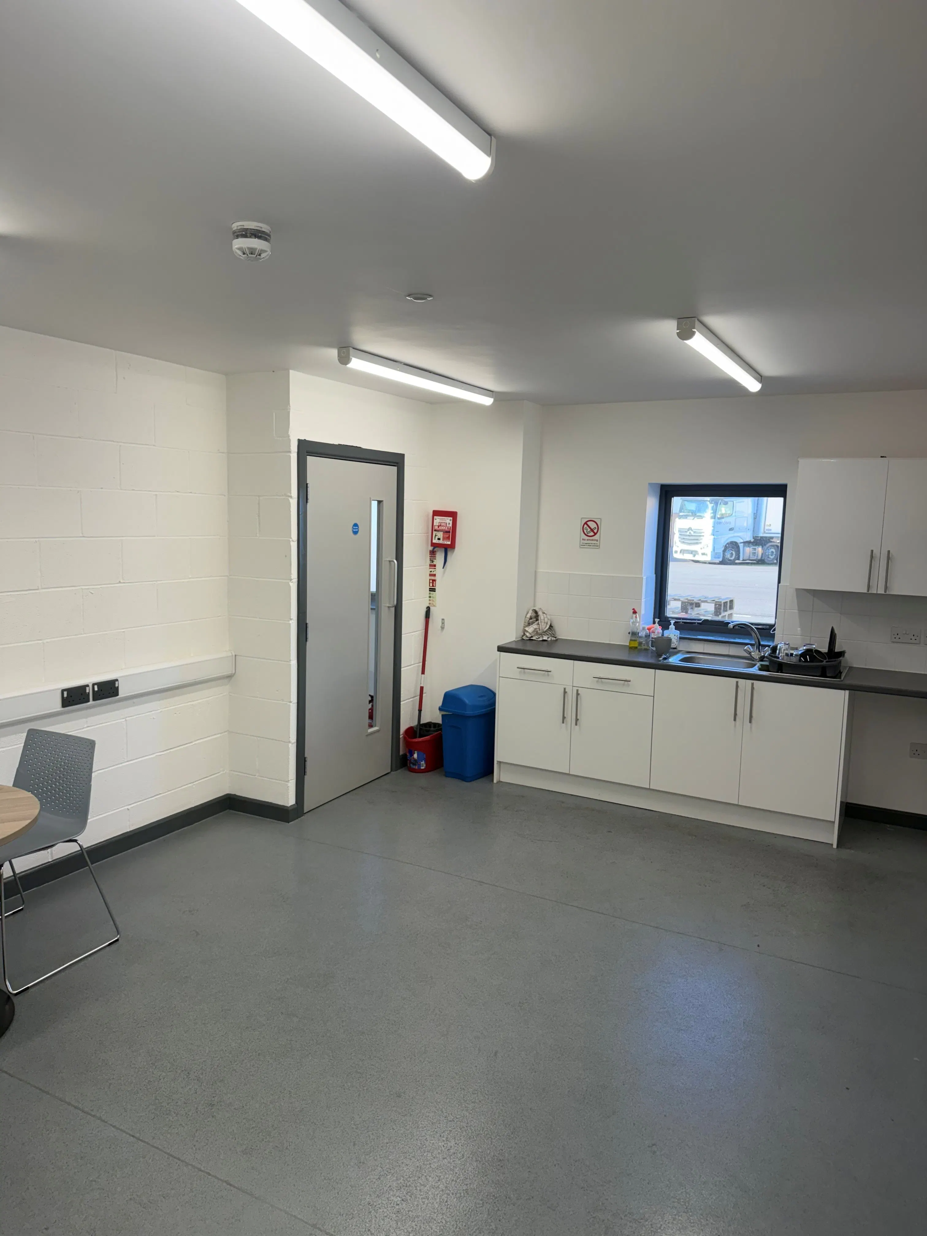 Unit M2-M3 Capital Business Park, Cardiff, Industrial To Let - M2-M3 Capital Busines Park Cardiff - 005.jpg
