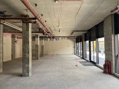 Unit 20 Octagon Parade, High Wycombe, E (Commercial / Business / Service) / Retail To Let - IMG_5002.JPG