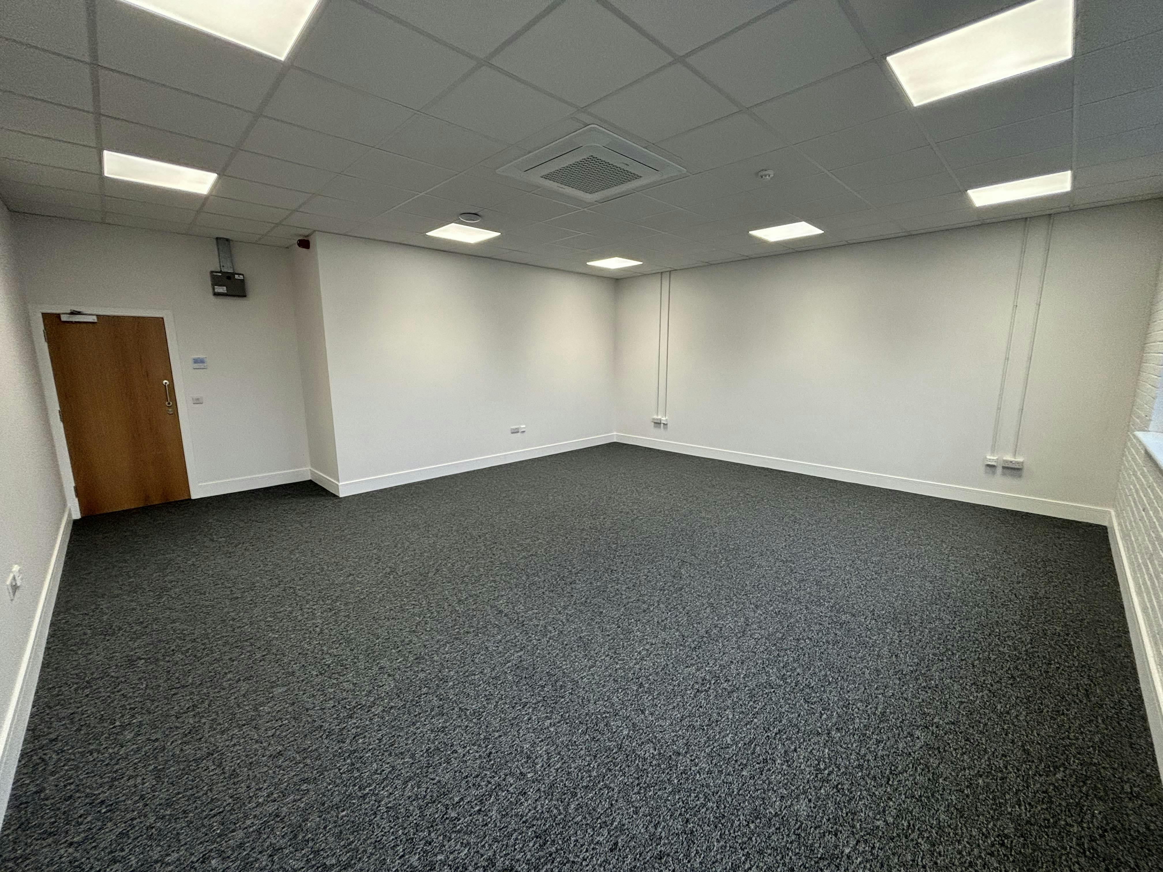 Blacknest House, Alton, Offices To Let - 414023387_2710974889056437_87740183340393743_n.jpg