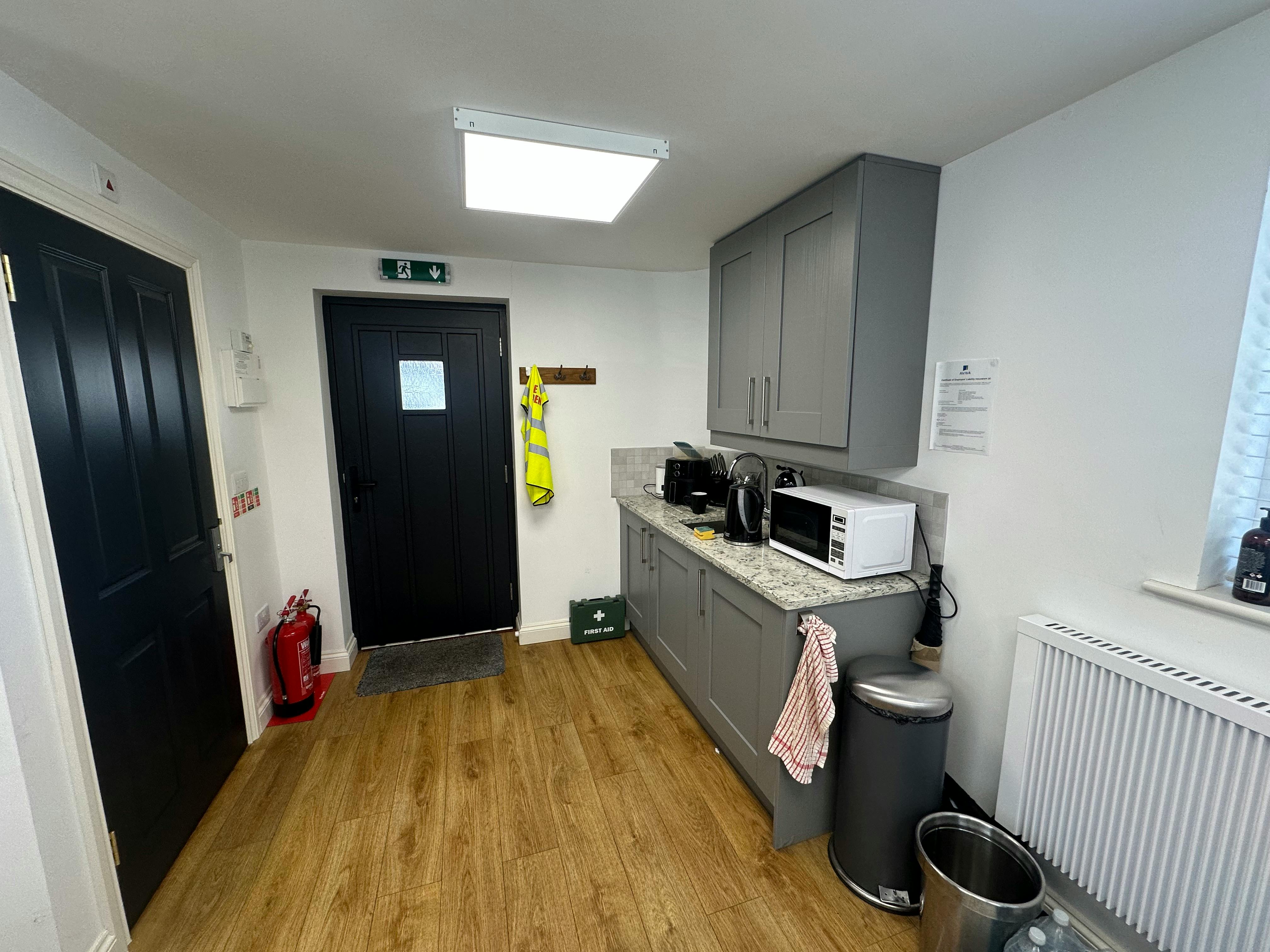 15A Bell Lane, Thame, Office / Other To Let - IMG_5038.jpeg