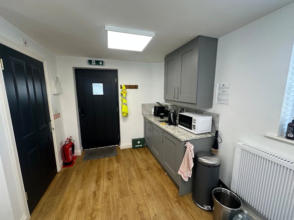 15A Bell Lane, Thame, Office / Other To Let - IMG_5038.jpeg