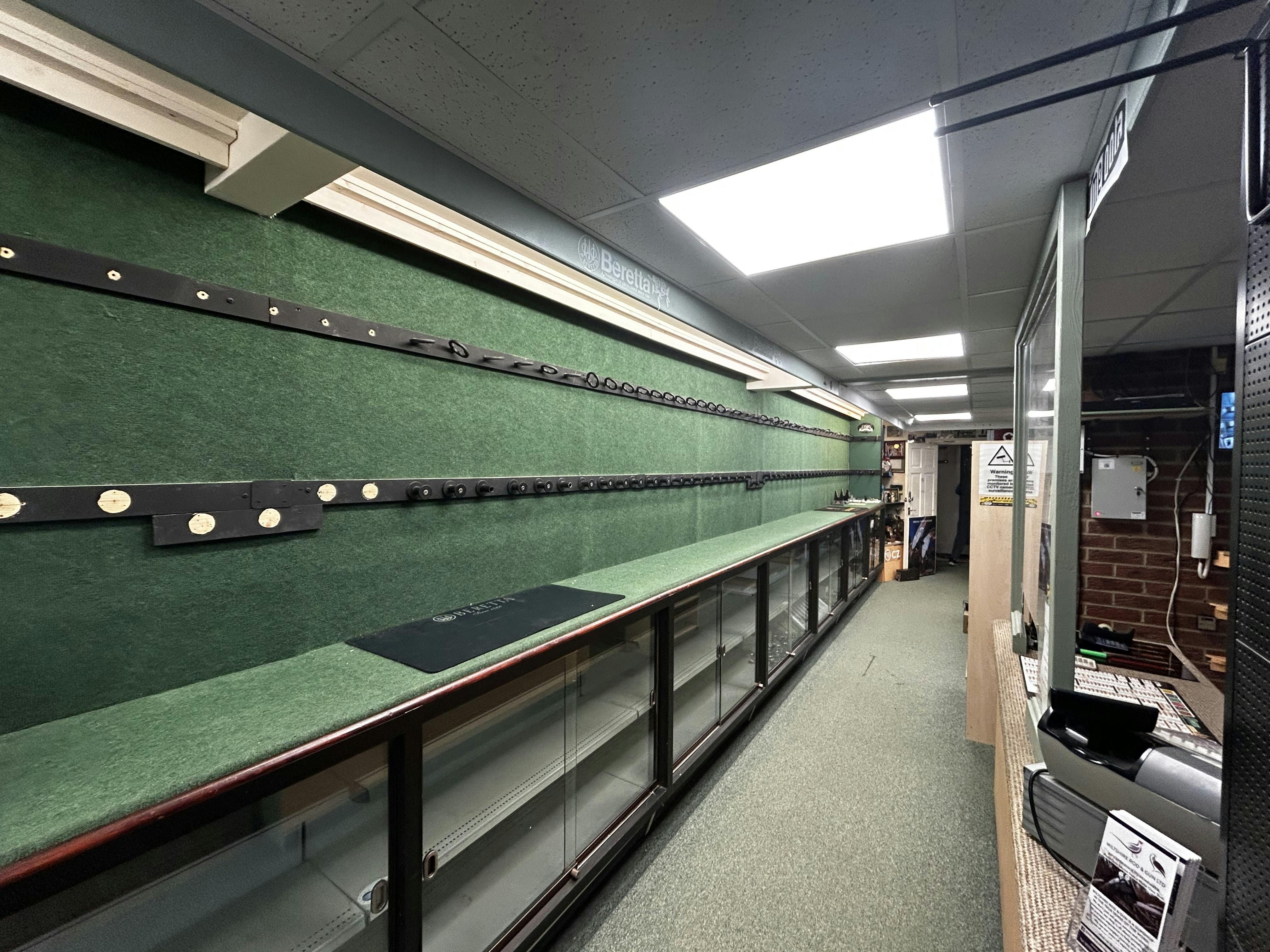 135 Victoria Road, Swindon, Retail For Sale - IMG_7099.jpg