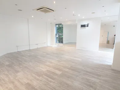 Unit 4, Watford, Office To Let / For Sale - PXL_20260611_132106318.jpg