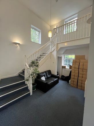 Brow Business Centre, Copyground Lane, Unit B, High Wycombe, Industrial / Offices To Let - 20251010_132728834_iOS.jpg