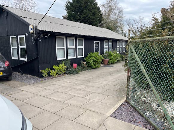 Office, Rayleigh, Office To Let - WhatsApp Image 2026-04-01 at 1.18.26 PM.jpeg