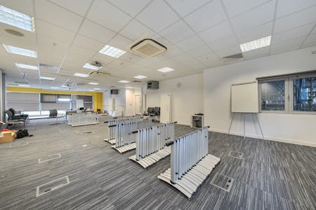 52-58 Commercial Road, London, Office To Let / For Sale - 13595353668d4326e715feARW1.jpg