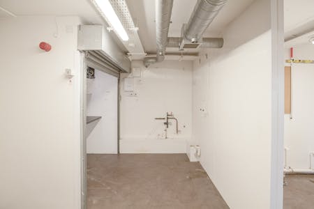 19 Rock Hill, Blackrock, Retail To Let - 5-L1010209.jpg