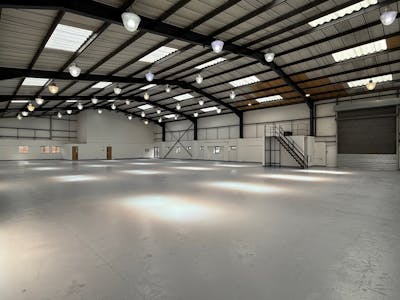 Unit 4 Hawksworth Trading Estate, Wyndham Road, Swindon, Industrial / Warehouse To Let - Internal 002.jpg