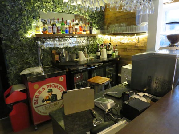Barn Bistro, Farnham, Retail To Let - IMG_1867.JPG