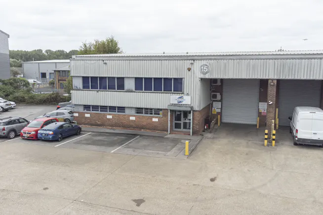 Unit 15, Britannia Industrial Estate, Poyle, Industrial / Warehouse To Let - 1.2.jpg