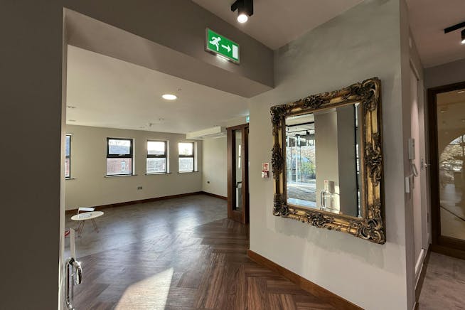 38 North Lane, Leeds, Offices To Let - 7fe294babb3137ef55f0e0865494b533-img-2170.jpg