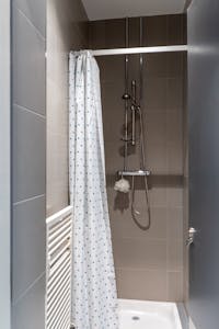 Douglas House, Hillington Park, Glasgow, Office For Sale - Shower_01.jpg