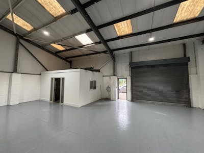 Unit 25, Ty Verlon Industrial Estate, Barry, Industrial To Let - IMG_6951.jpeg