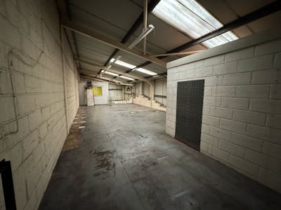Unit 2 Corton Trading Estate, Benfleet, Industrial To Let - IMG20250404WA0010.jpg