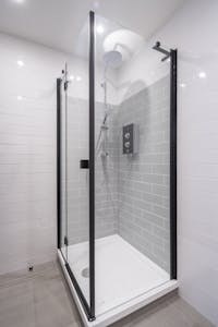 30 City Road, London, Office To Let - 5th floor demised shower