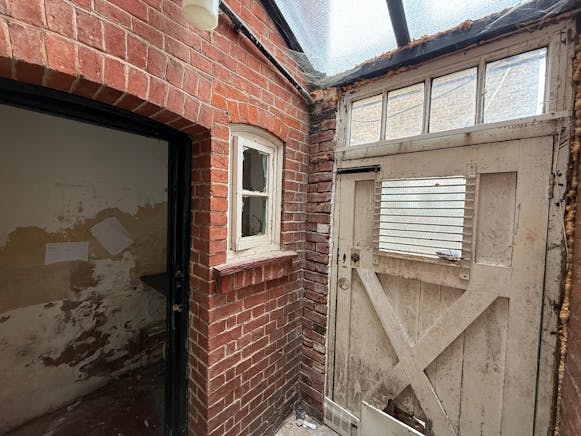 The Rectory, Westcliff-on-Sea For Sale - WhatsApp Image 2026-03-31 at 11.14.11 AM (2).jpeg