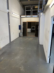 Unit 2, Uckfield, Industrial To Let - IMG_9263.jpg