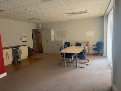 21 Chestnut Court, Sambourne, Office To Let / For Sale - IMG_6284.JPG