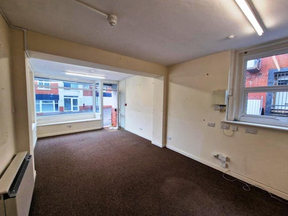 31B Station Road, Southampton, Office / Retail To Let - 20260223_084925.jpg