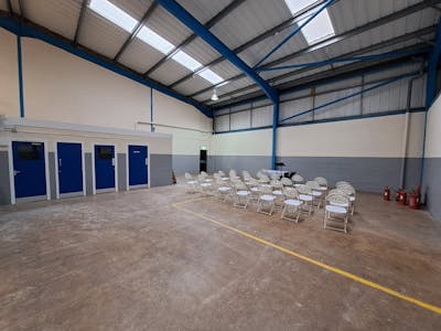 Unit B Dudley Road, Halesowen, Retail / Trade Counter To Let - 1000020949.jpg