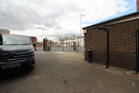 2 Yarm Road, Stockton-on-Tees, Office To Let - IMG_6517.JPG