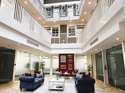 60 Petty France, London, Serviced Office To Let - 60 Petty France, London SW1H 9EU - internal courtyard.jpg