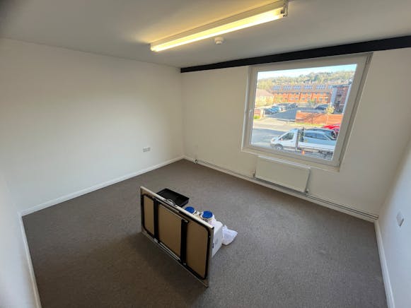 6 Grafton Street, High Wycombe, Industrial / Offices For Sale - 20250408_081442368_iOS.jpg