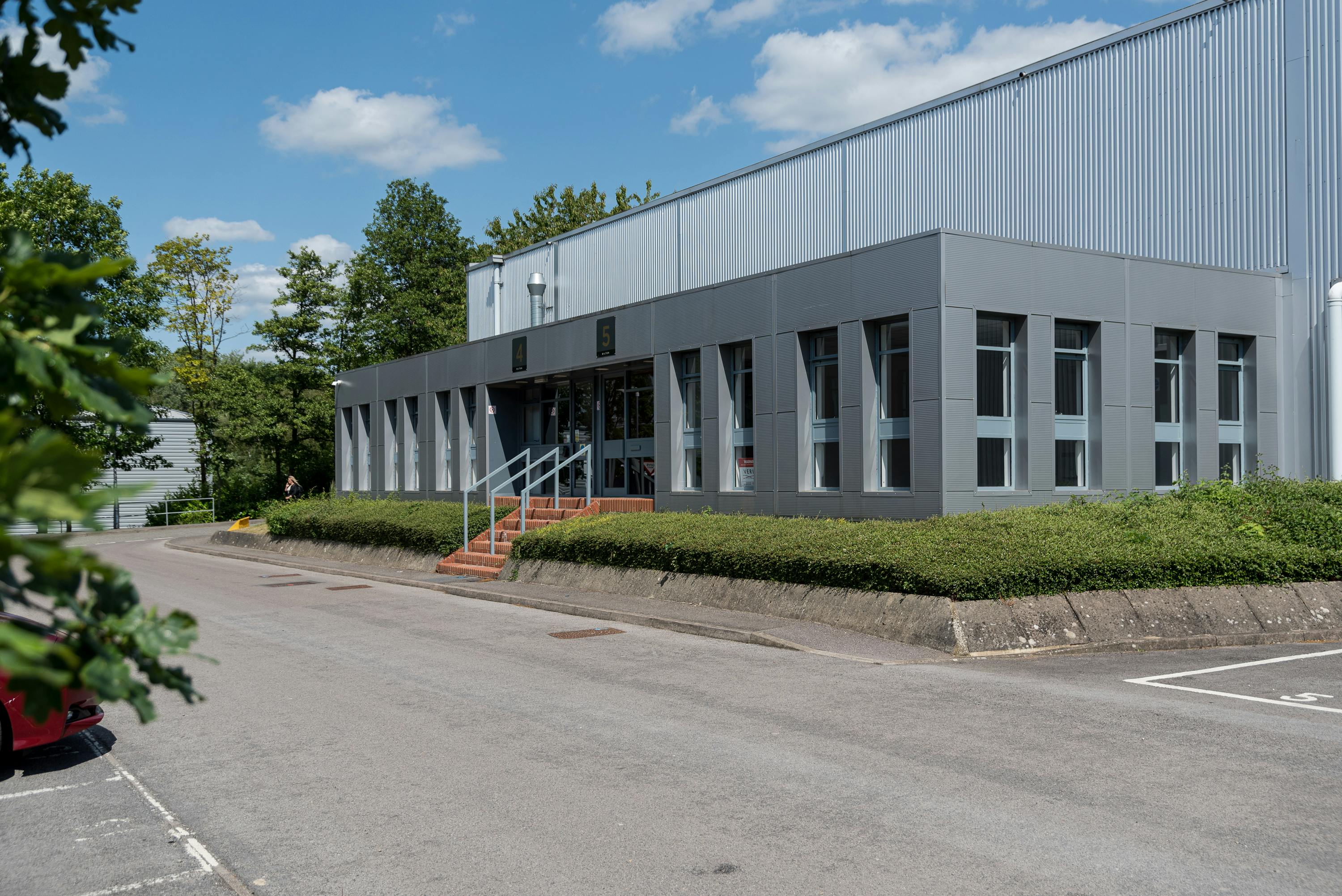 5 Bilton Road, Basingstoke, Industrial / Warehouse To Let - Bilton Rd External  June 2025_26.jpg