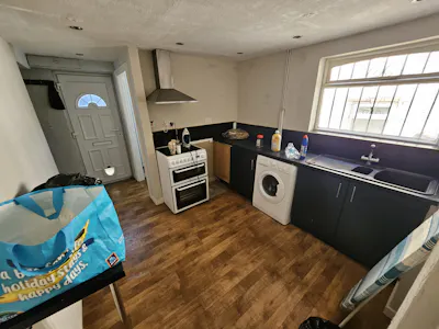 2A Royle Green Road, Manchester, Leisure / Retail To Let - 20260720_135157.jpg
