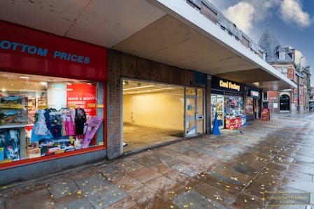 Former Althams, 16 Market Street, Darwen, Retail To Let - DSC03928Edit.jpg